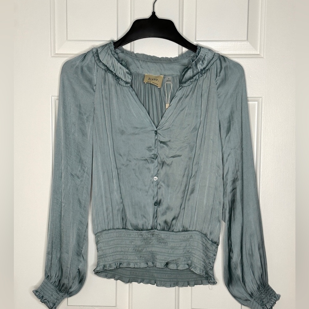 NWT Women’s Elie Tahari Satin Top - Size M - light green color